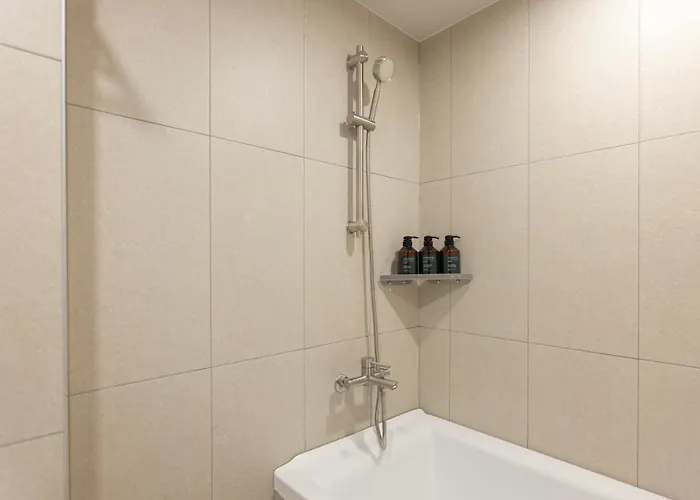 Anook Air Gaebong Hotel *