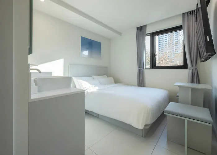 Hotel Anook Air Gaebong